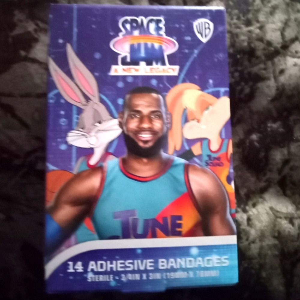 Space Jam New Legacy box 14 adhesive bandages LeBron Bugs Basketball Tune Squad